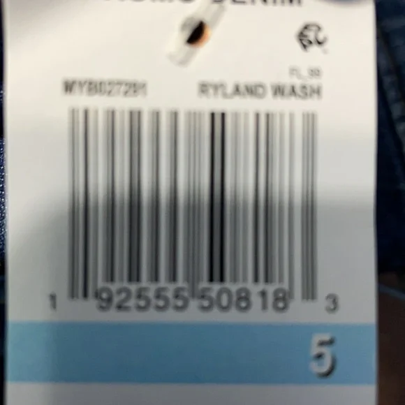 High rise skinny Jean - Picture 3 of 3